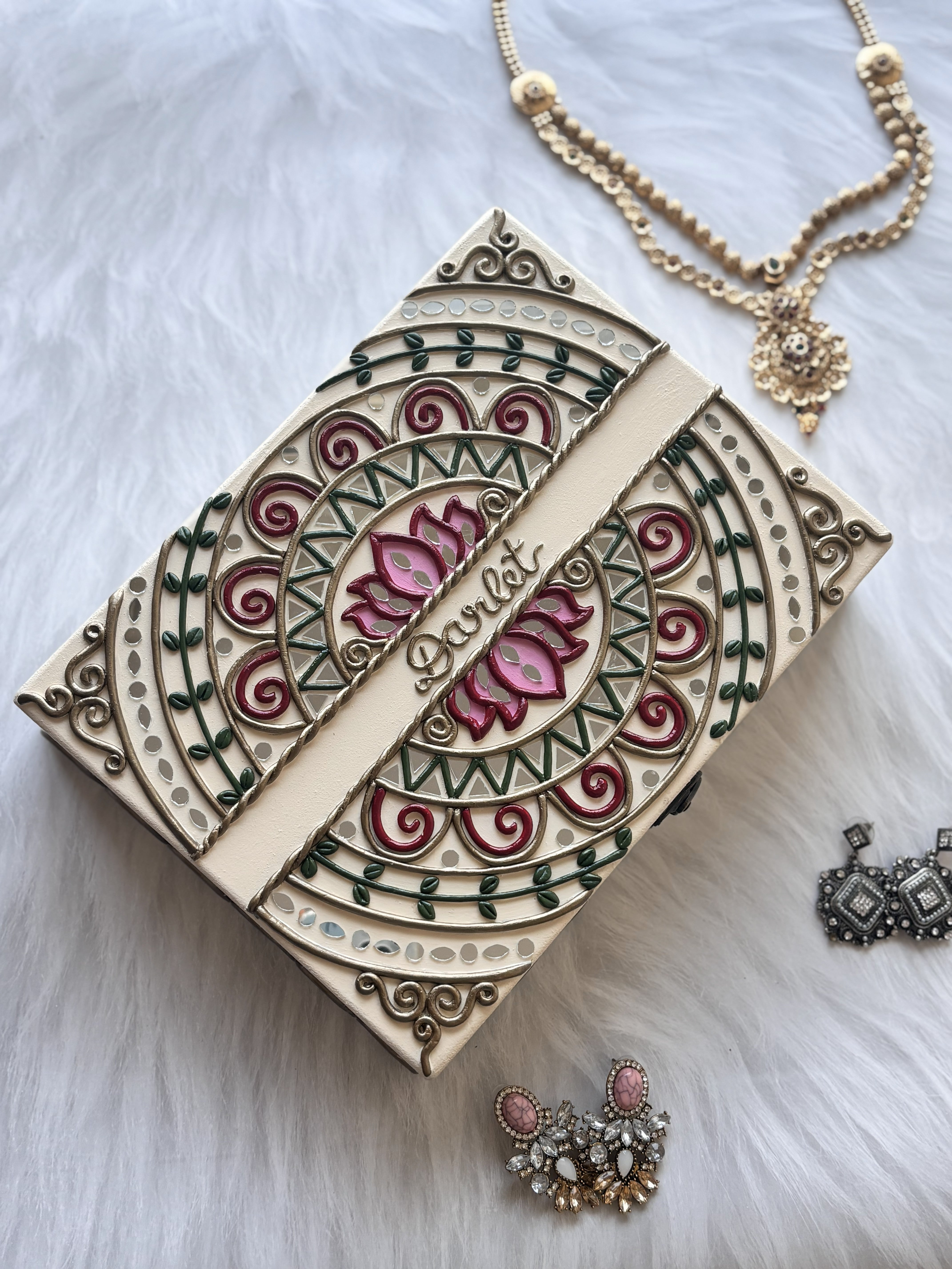 Alankara – jewellery box