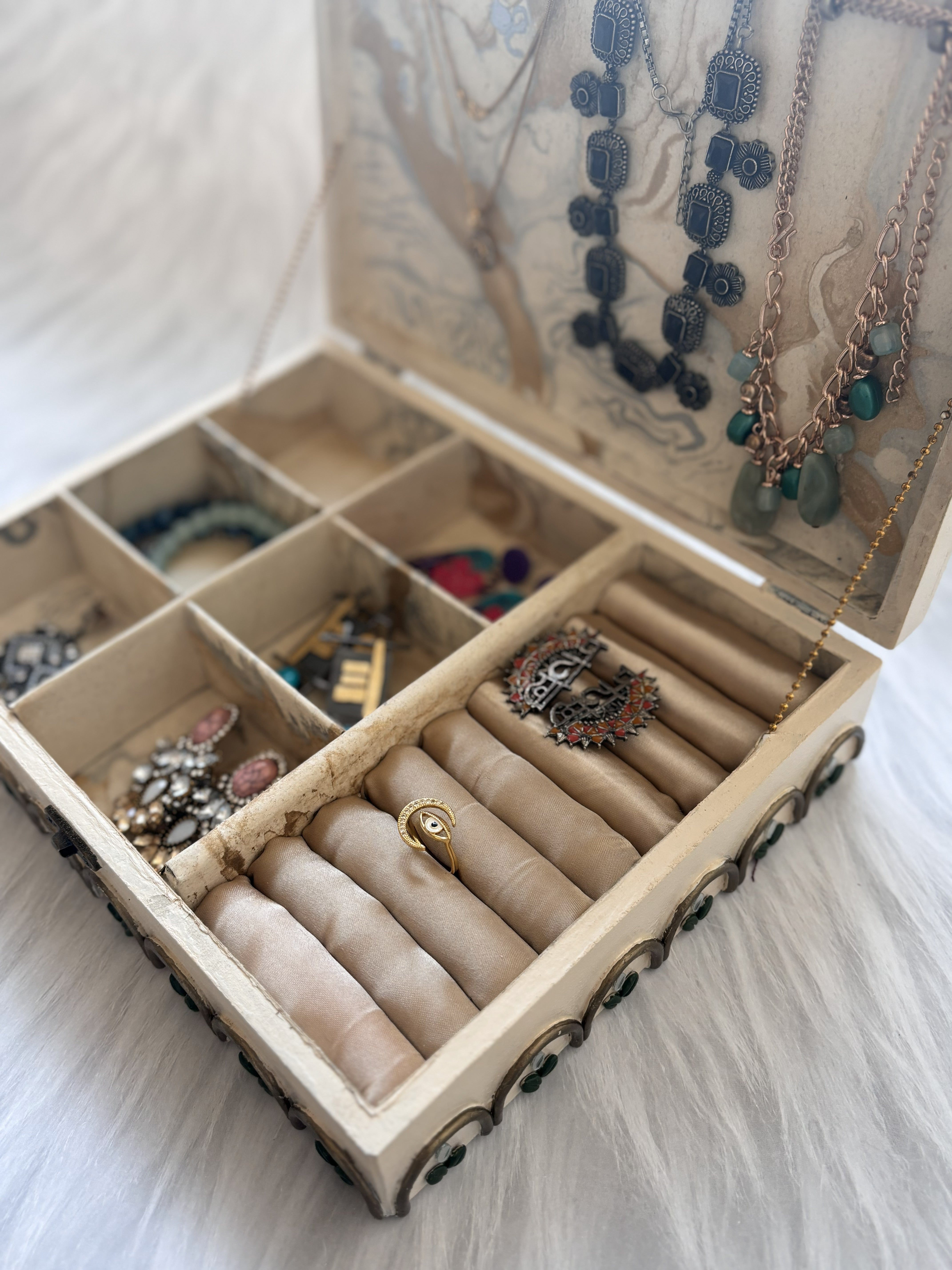 Alankara – jewellery box