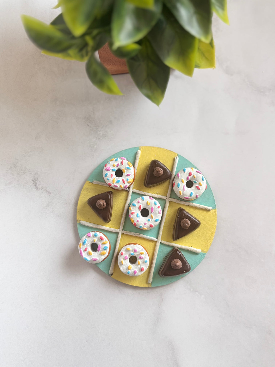 Donuts & pastries – tic-tac-toe fridge magnet