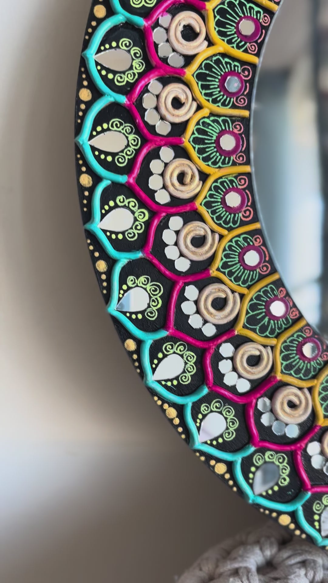 Mireya - Wall mirror