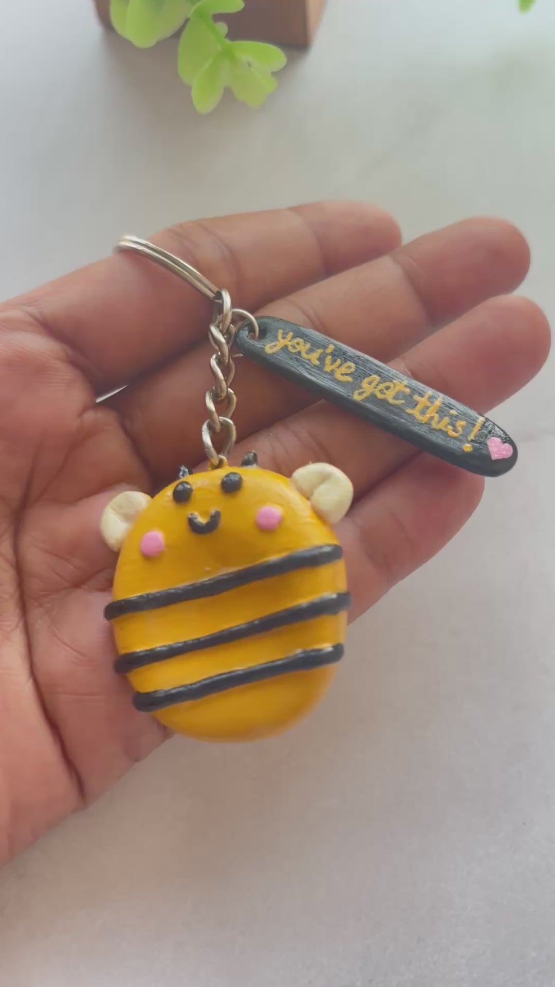 Worry bee - worry stone keychain